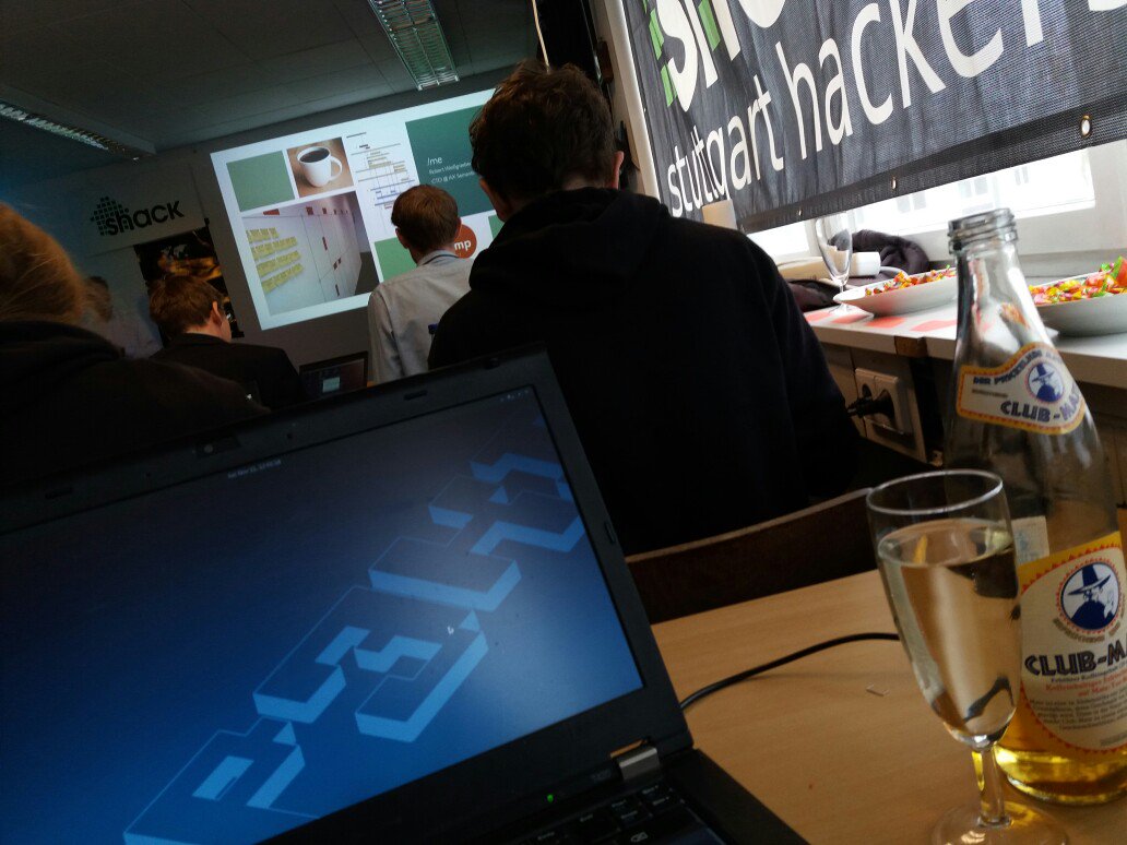 der <a href="/robert_we/">Robert Weißgraeber 🇪🇺</a> laesst den shit weg #eloop2017