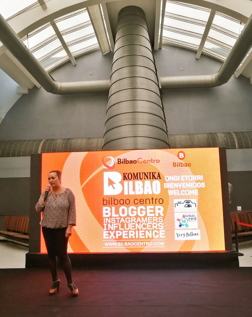Basquetour_eus's tweet photo. La viceconsejera de Turismo y Comercio, @muelalopez expone en #BilbaoKomunika las apuestas del departamento por el emprendimiento y digitalización del sector comercial de Euskadi. #comerciodeproximidad #ecommerce https://t.co/7UOvFE8snP