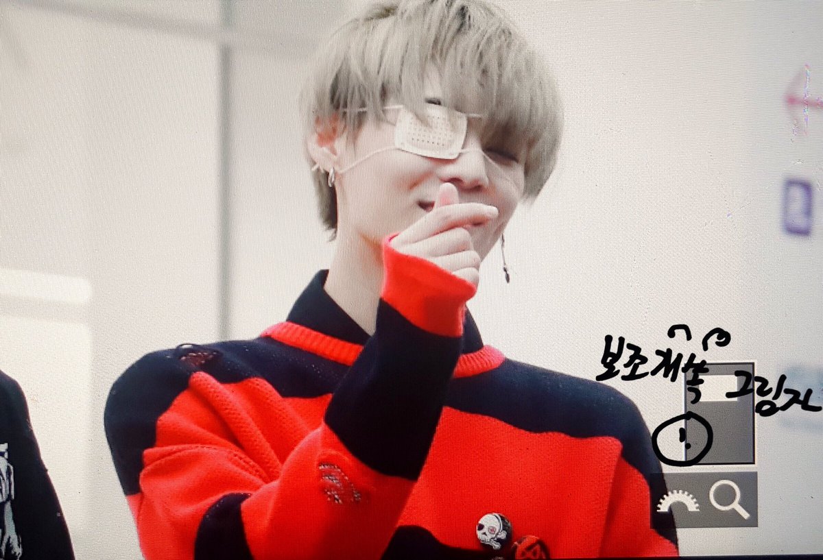 theshadow_sejun's tweet photo. 171111 1��년 기념 버스킹 #빅톤 #임세준 😌💕 프리뷰 👉🏻 #세준 💓 https://t.co/5mdxXoD0yt