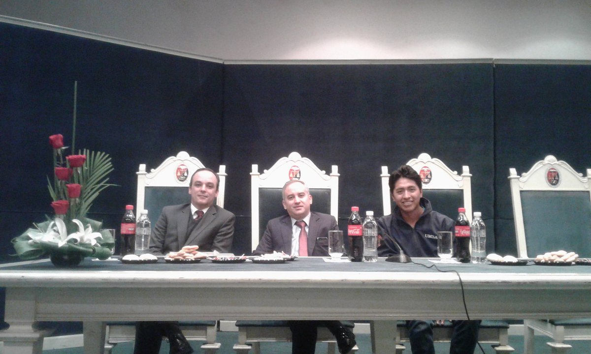 JuanParedes_01's tweet photo. Con los profesores Fredy Toscano y Maximiliano Aramburo de #Colombia en el #Seminario sobre #Valoración #Probatoria.
En el Ilustre Colegio de Abogados #LaPaz https://t.co/aV0JXR0cdZ