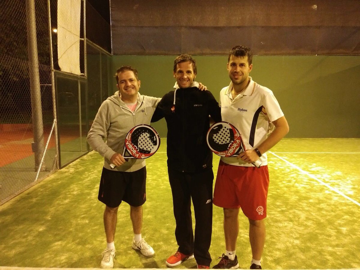 Pozo de Villapadel .Ganadores de las palas víbora Paco y Carlos  ,muchas gracias a todos los participantes y hasta el próximo .