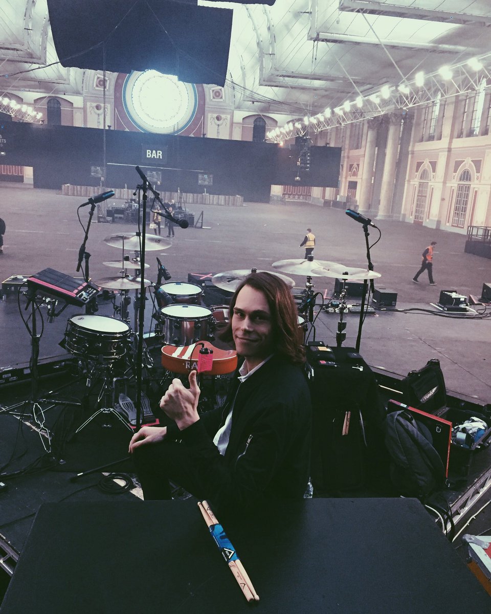 Soundcheck o'clock. See ya in a bit 🙋🏻‍♂️ Can't bloody wait. Big love as always <a href="/Nataldrums/">Natal Drums</a> <a href="/ZildjianCompany/">Zildjian Company🌕</a> <a href="/zildjianGBI/">Zildjian UK</a> <a href="/VaterDrumsticks/">Vater Drumsticks</a>