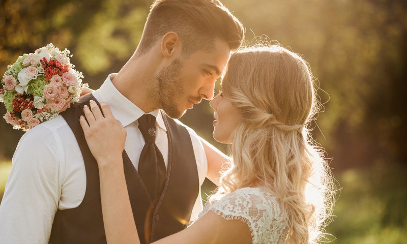 Dokujo 独女 結婚相手に対して 出会った瞬間に運命を感じた という人がいます 筆者自身もテレビや映 運命を感じるって本当にあるの 5人の女性のリアルな体験談をご紹介 T Co Vex8h3wko5 運命の人 一目ぼれ スピード結婚 高梨