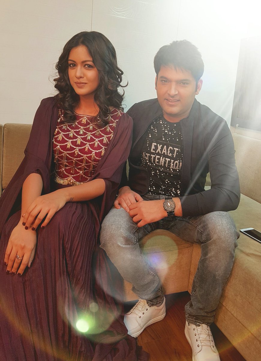 KapilSharmaK9's tweet photo. #firangi n his sahibaa on #superdancers @SonyTV #FirangiOnNov24 https://t.co/LFUrSYgKyB