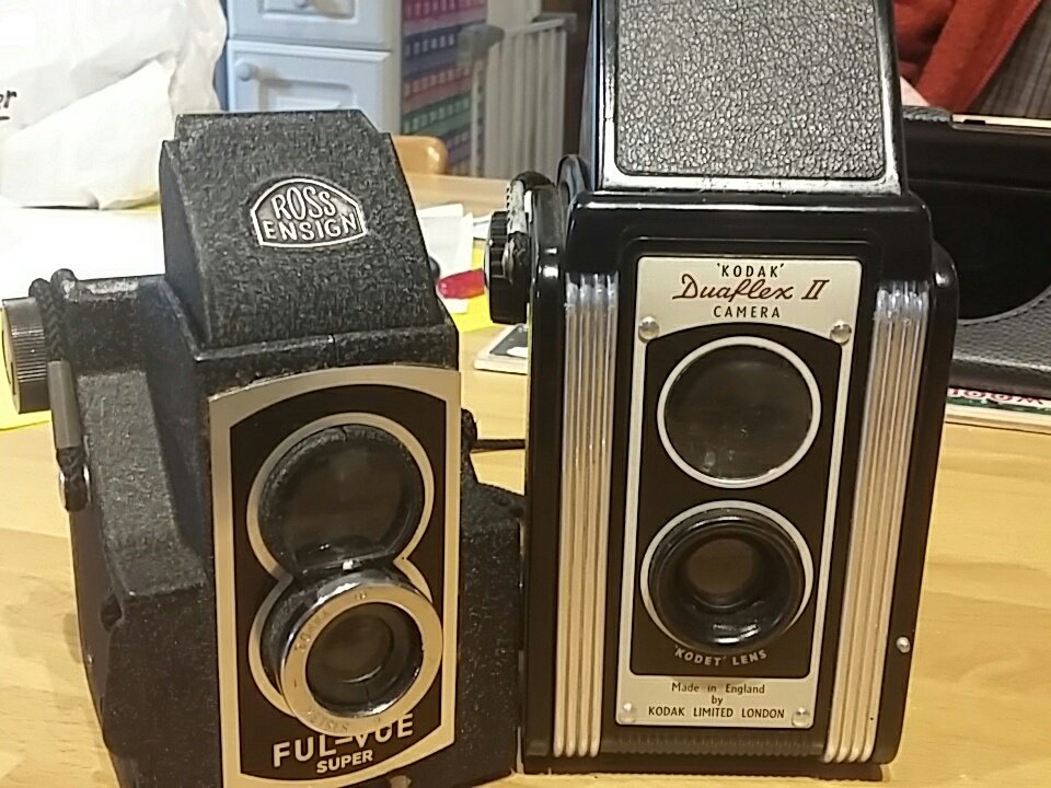 welshphotog's tweet photo. Tow #vintage #Cameras not bad for a #saturdaymorning https://t.co/J2EV1LuBF5
