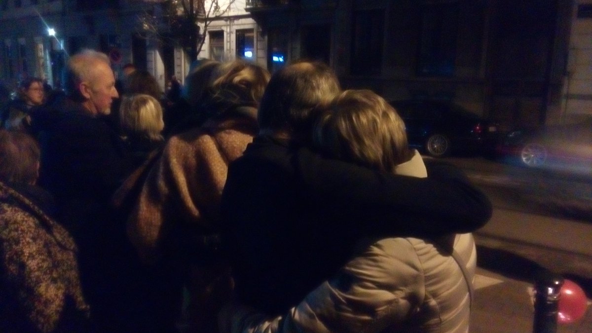 ╔═🚲👣═╝ tweet media