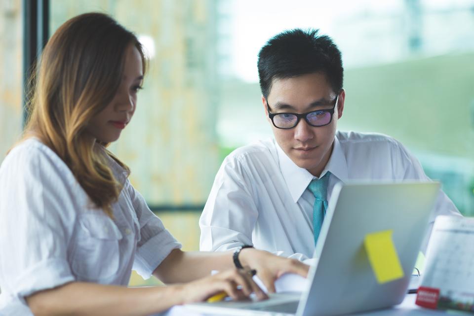 Why should #B2B companies embrace a 'smarketing' approach? bit.ly/2lKpYvp via <a href="/Forbes/">Forbes</a>