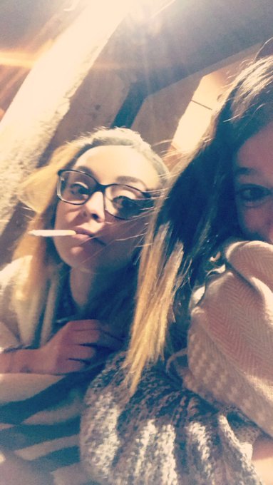 Bon week end &agrave; tous! Moi je file &agrave; Toulouse avec ma juju d&rsquo;amour! https://t.co/zSYxC9xESS<a href="/tag/byebidou"class="tags"><span>#byebidou</span></a>
