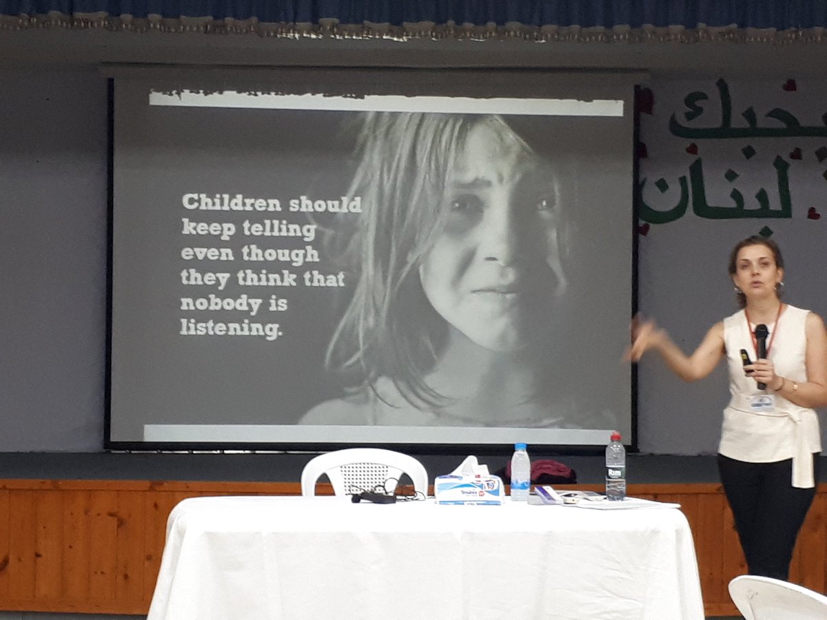 AtiehSamah's tweet photo. #protect_Ed #refreshing_session #teach learners to stay safe #English teachers #improve_next_generations' awareness @MakAishaSchool https://t.co/8LyzpBrM9n