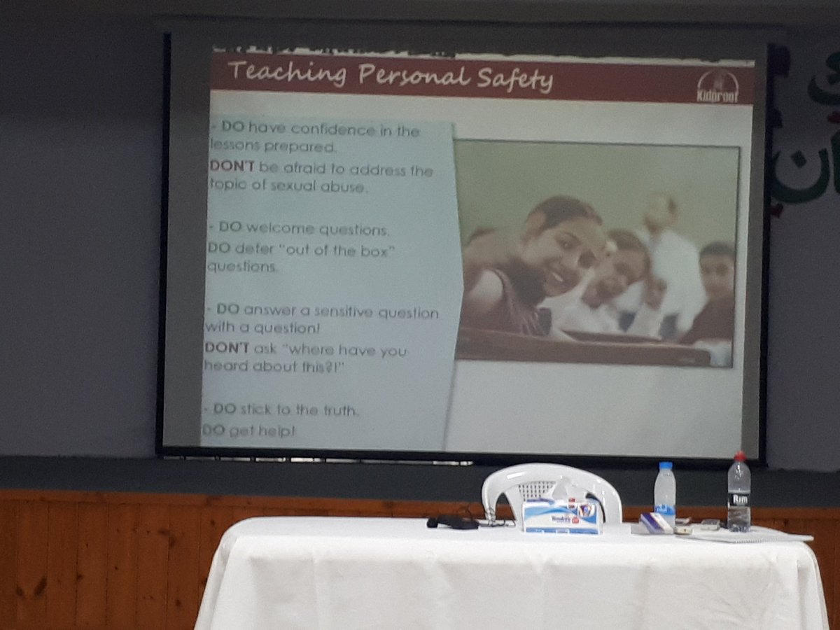 AtiehSamah's tweet photo. #protect_Ed #refreshing_session #teach learners to stay safe #English teachers #improve_next_generations' awareness @MakAishaSchool https://t.co/8LyzpBrM9n