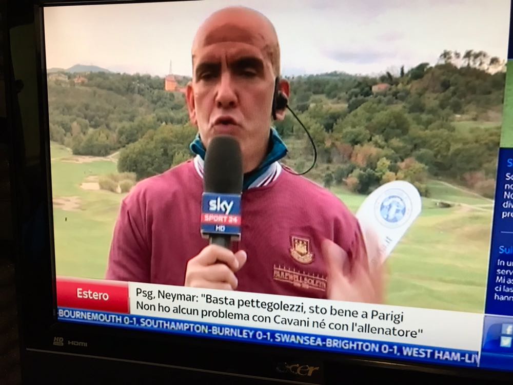 ItalianIrons's tweet photo. Paolo today on Sky Sport Italy. 😍
#ItalianIrons #PDC10 #LongLiveTheBoleyn https://t.co/ZujOJ9ghzc