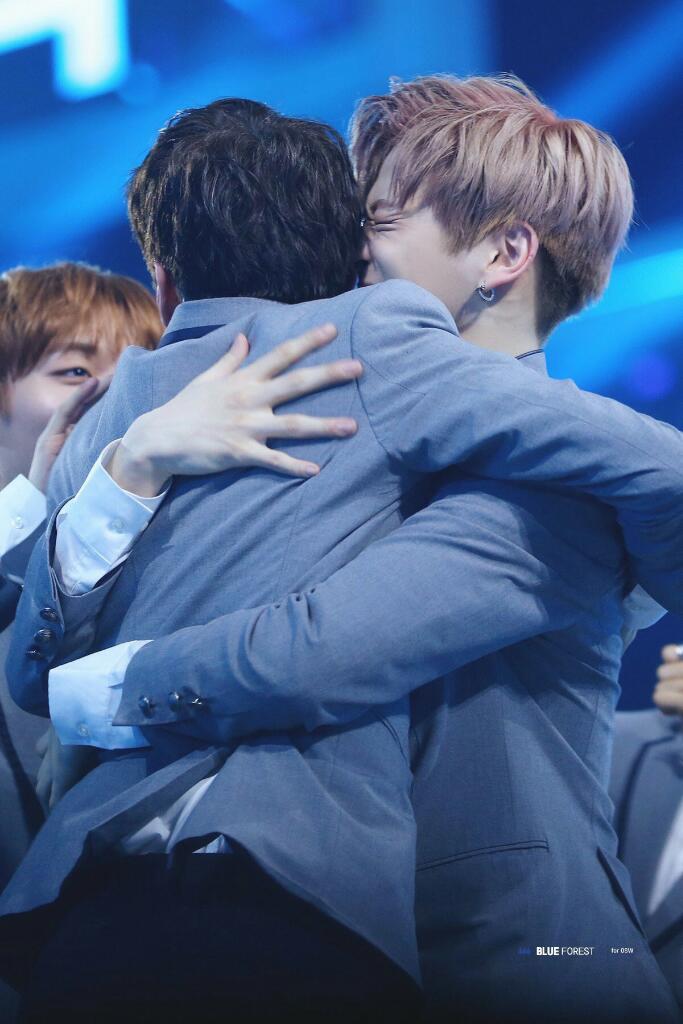 ongnielfinity's tweet photo. There's nothing better than the embrace of someone you cherish every moment with 💕

#Ongniel #옹성우 #강다니엘 https://t.co/7qE4t0LoQz