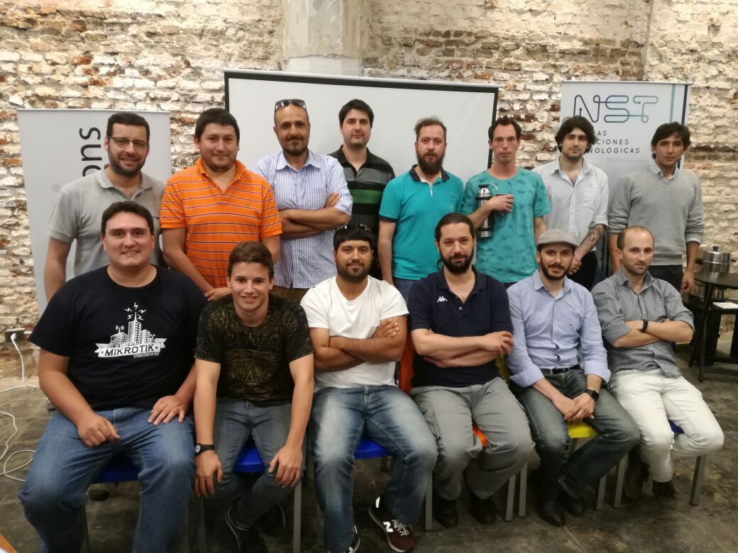 netsolutions_uy's tweet image. Los dias miércoles, jueves y viernes se realizo la capacitación MTCNA de Mikrotik de la mando de Instructor Miguel Cabrera de la empresa EcaTel Bolivia. Contamos con la coparticipación en el desarrollo de este evento de NST.