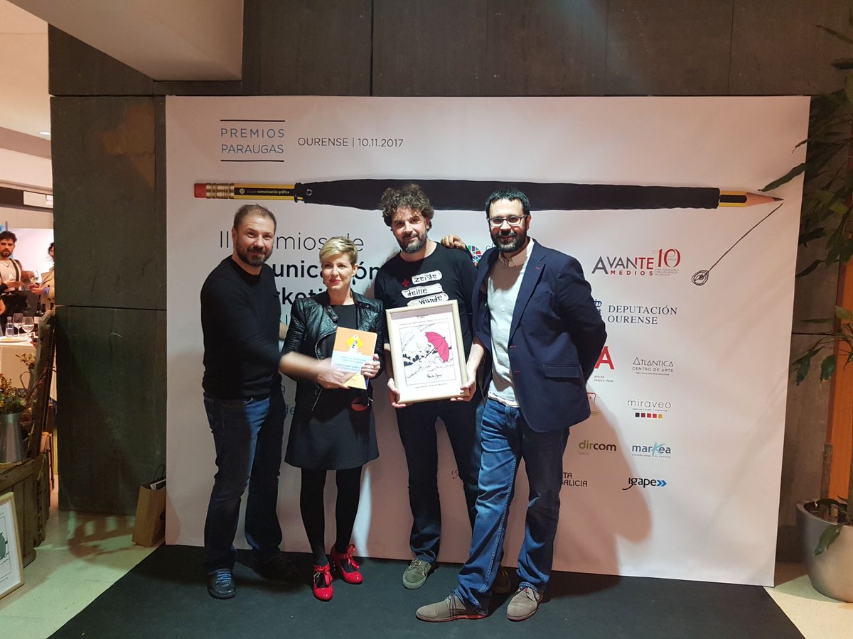 cenlitros's tweet photo. #globalrefuge premio ao mellor deseño industrial 017 nos premios  @PremiosParaugas, moi agradecidos a @finsa por contar con nós para facer  este bonito treito do camiño. https://t.co/yLZEdgX1Pl