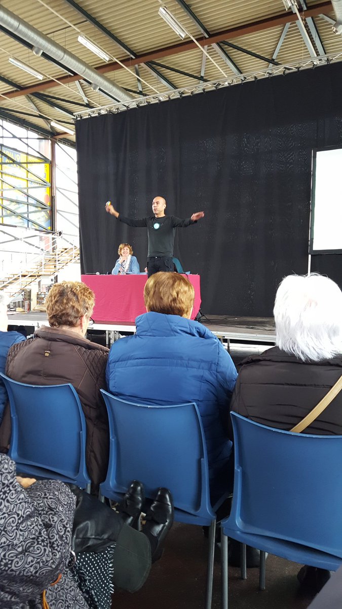 caritas_bizkaia's tweet photo. #Topaki finaliza: 
'La Tierra es un #MarDeFueguitos ...pero no hay dos "fueguitos" iguales.'

#Cáritas #Euskadi 

Eskerrik asko!!! https://t.co/vBC00u0Nxw