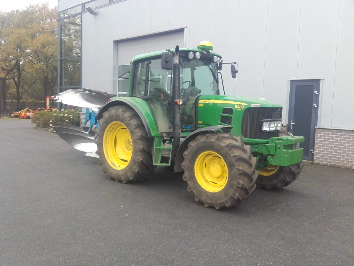 RobMeijs's tweet photo. Opbouw JOHN DEERE ATU200 en Ploegbesturing #JohnDeere #SF6000 https://t.co/PB1OR66Hk5