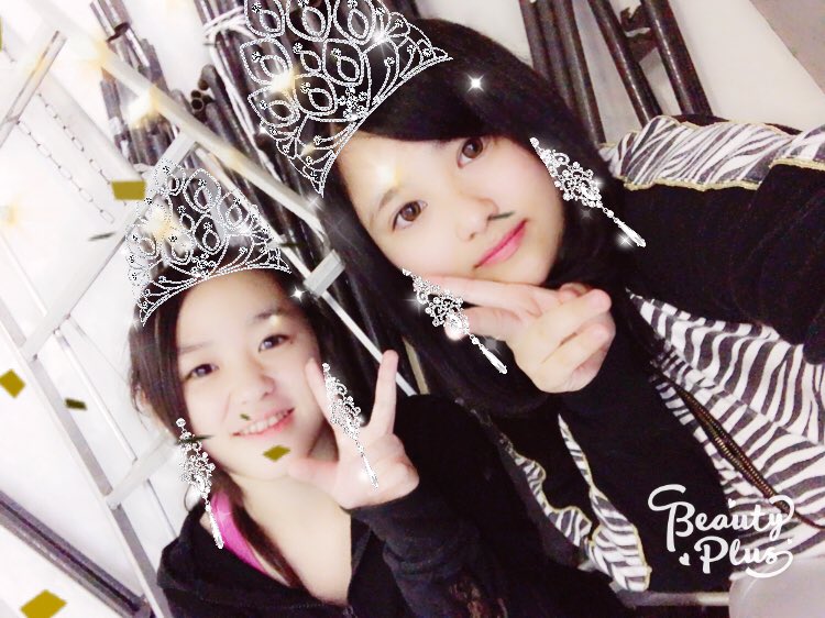 03z_pk's tweet photo. 夜景見に行った！！
ね？UFO写ってん？！？！爆笑

とりあえず疲れましたね。
たくさん歩き回った！
次あやと行きたいです💖 https://t.co/T7txpqlfdL