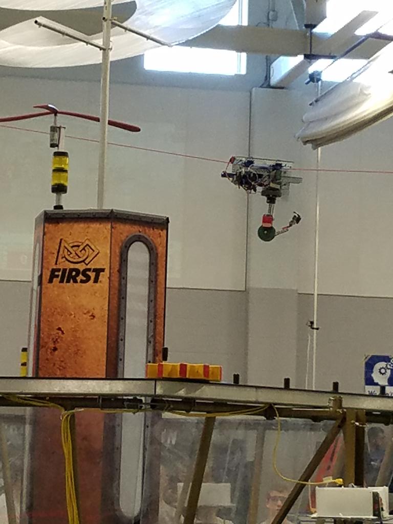 Fusion_6763's tweet photo. Robotics at Robotics! Remote gopro over the field. #OMGROBOTS #FRC17 #BATTLEOFTHEBAY https://t.co/Ndbqk03LBS