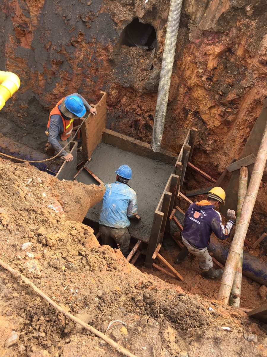 aguasmzl's tweet photo. Finalizamos primer anclaje en reparación en Intercambiador Vial La Carola. https://t.co/sEYWuaEVLw
