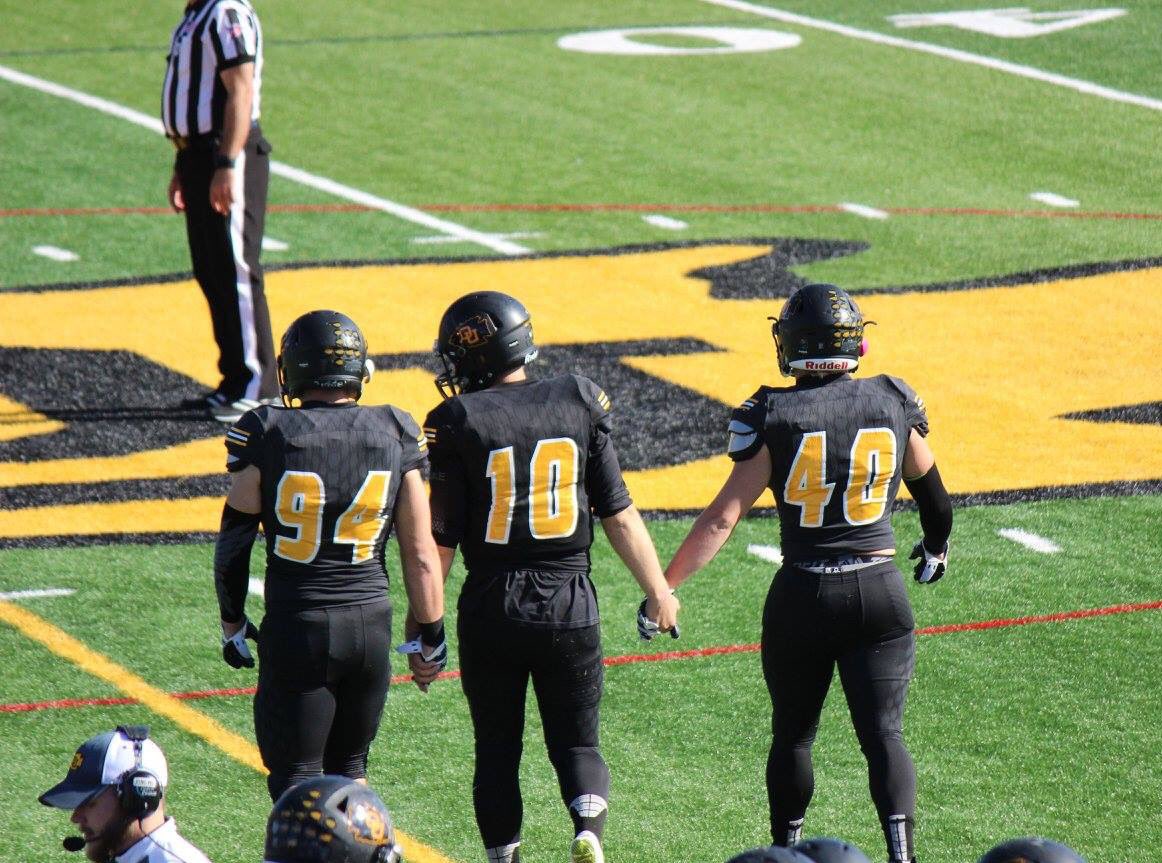 LeviHuneke57's tweet photo. It’s been a long year since I played my last football game but it feels even longer than 2 years since Big Sam left us #RIP71 https://t.co/vKjVq91qM4