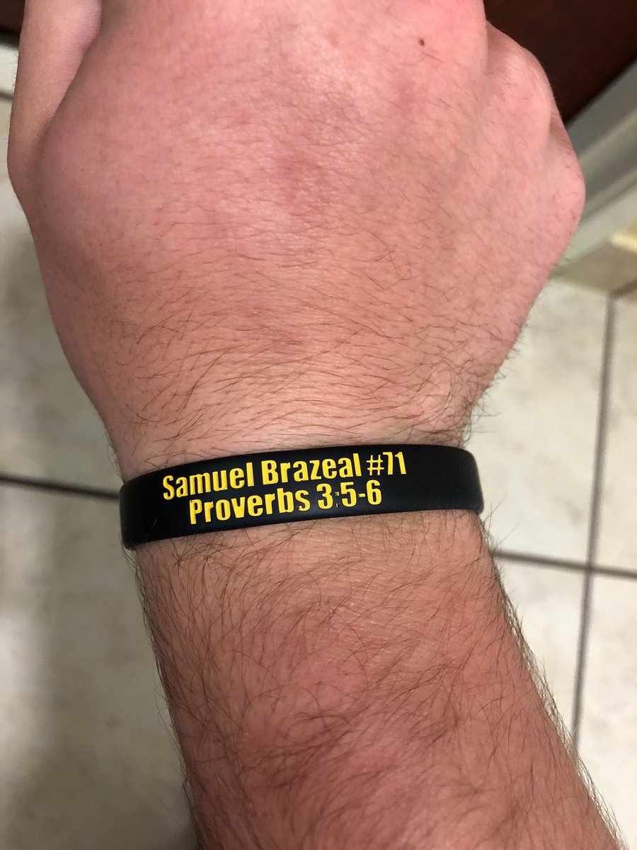 LeviHuneke57's tweet photo. It’s been a long year since I played my last football game but it feels even longer than 2 years since Big Sam left us #RIP71 https://t.co/vKjVq91qM4