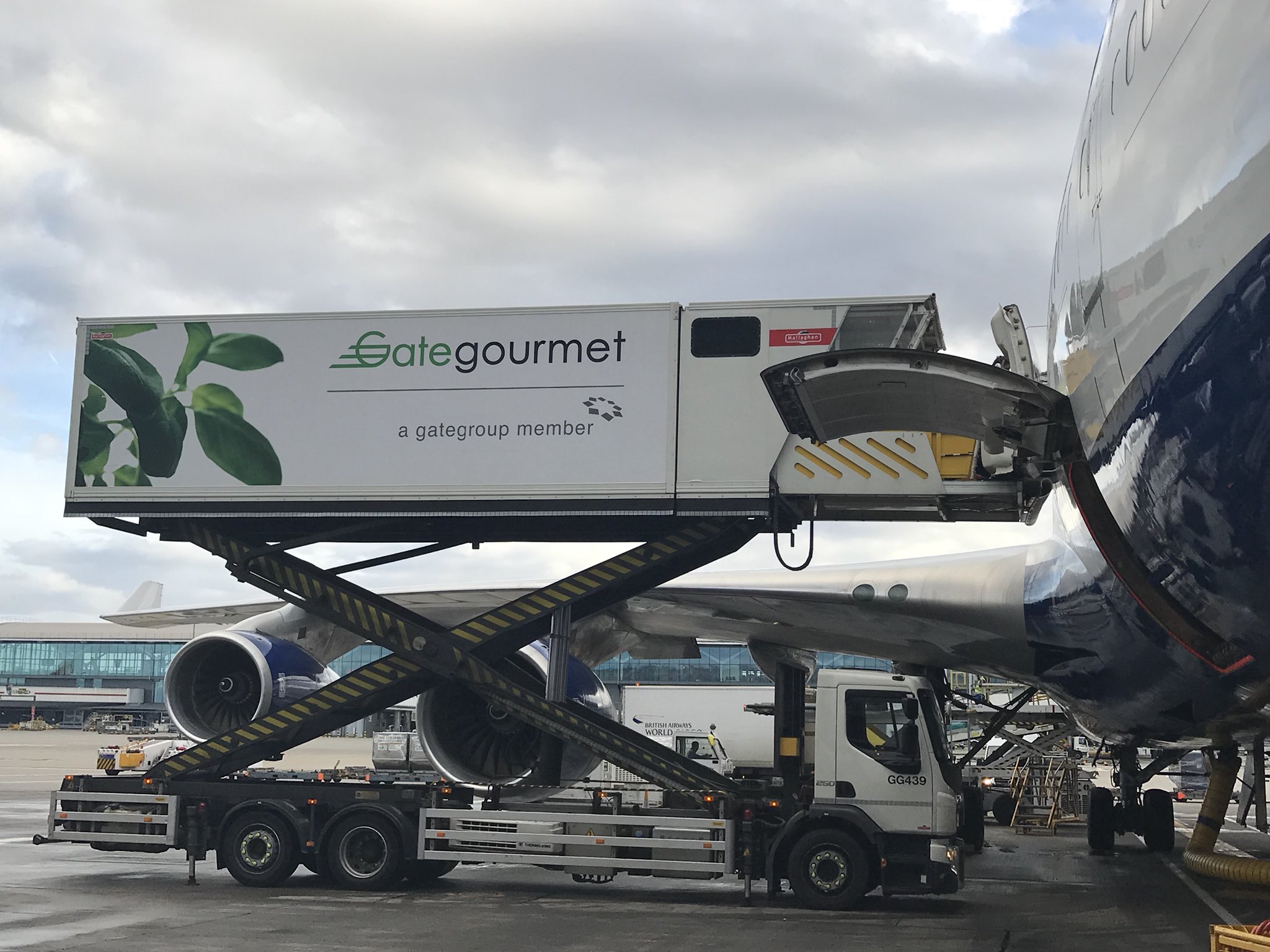 Scott Bateman Mbe You Ve Probably Seen These Trucks Dozens Of Times At Airports But Did You Know That These Are Huge Fridges That Keep The Meals Cool One Of Many