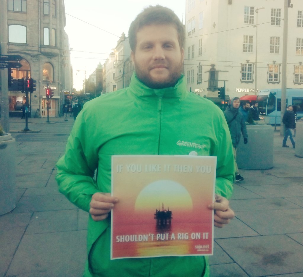 KariVelv's tweet photo. If you like it then you shouldn't put a rig on it! #peoplevsarcticoil #klimasøksmål https://t.co/qt2vnYrzQh