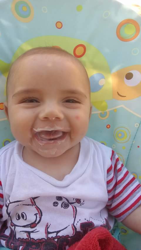 FloorDoblas777's tweet photo. Mi príncipe comiendo su primer Yogursito😍😘
#LoAmoo💜 https://t.co/vcmfQfsOJR