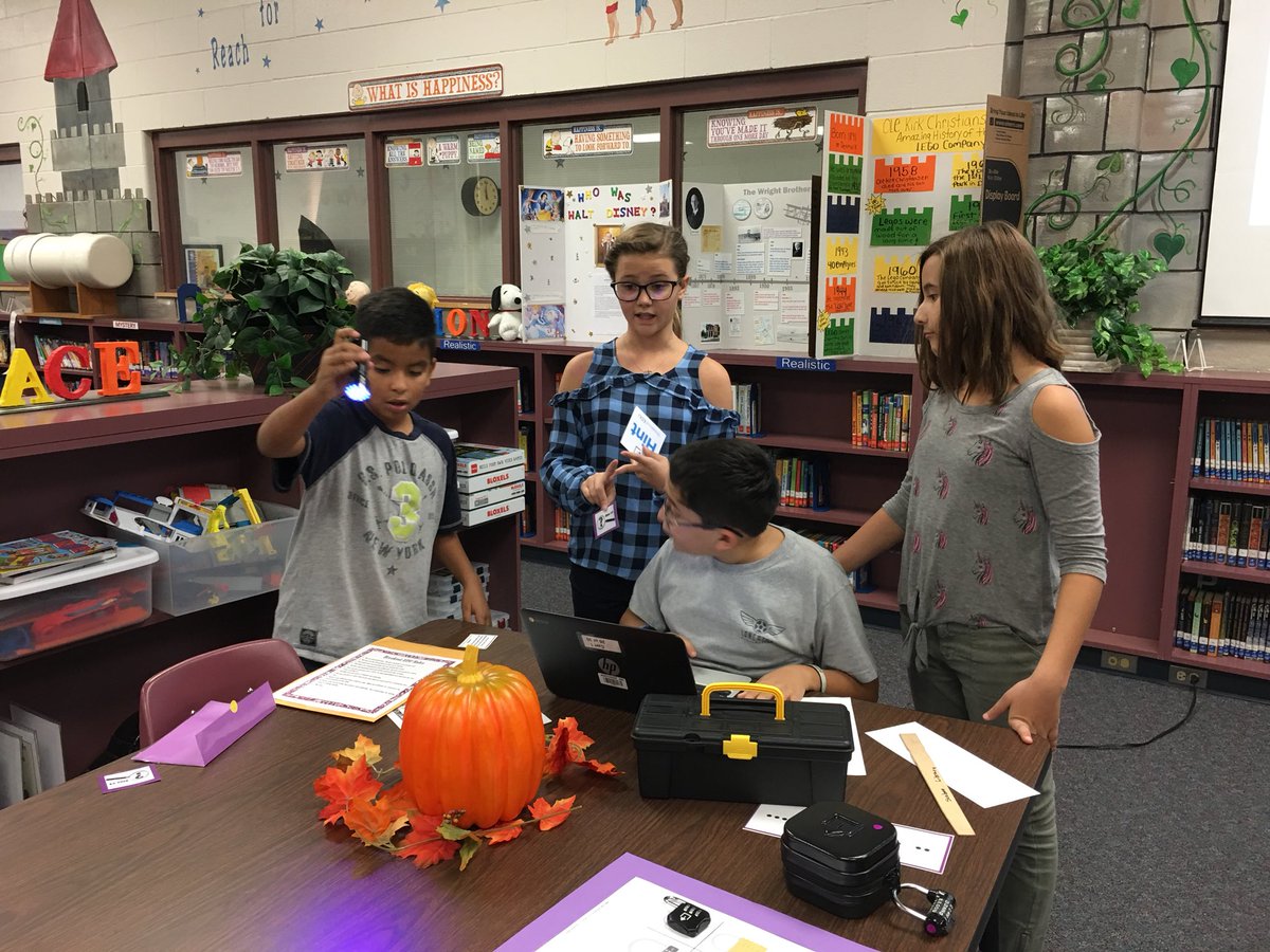 scobeelib's tweet photo. #nisdlibrary. #NISDInspired  #scobeeinspired. Breakout EDU in Scobee Library to learn Genres. Special thanks to Ms. Pepper GT teacher for all her hard work. Kids learned and had a blast! https://t.co/4upQehpOA2