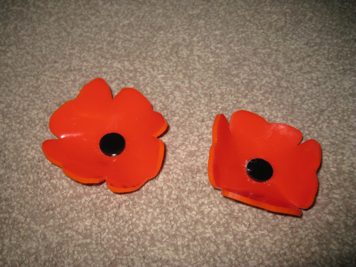 CordnerPhil's tweet photo. Made by my 13 year old son in his resistant materials class at school #ArmisticeDay https://t.co/dhtKn4gjNi