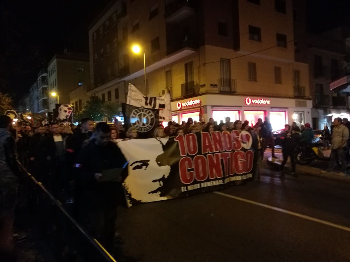 UJCE_cc's tweet photo. Diez años sin ti, diez años contigo. Presentes en la manifestación para demostrarles que el mejor homenaje es continuar la lucha. #CarlosVive https://t.co/jazDn6OVA5