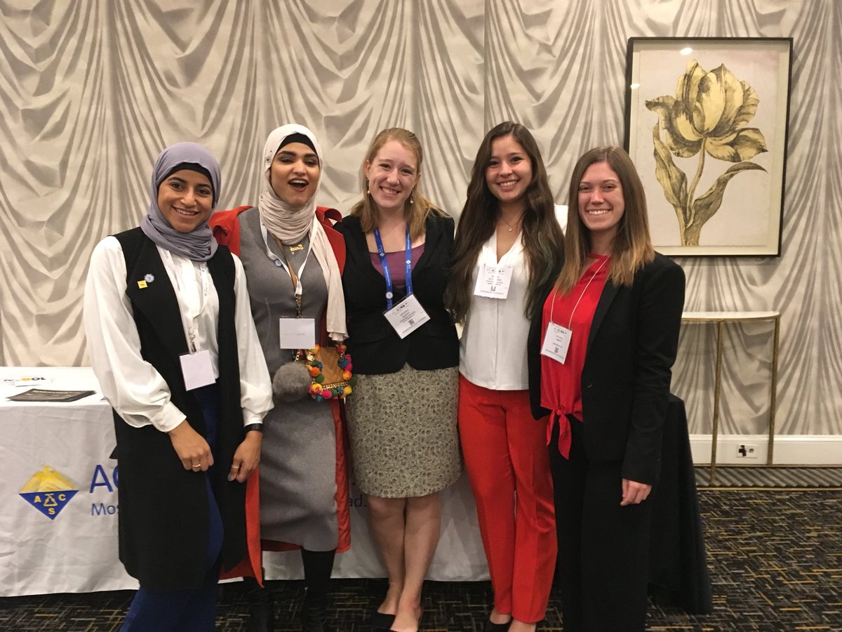 annegglenn's tweet photo. Great #sermacs2017 meeting for these chemistry majors from @GuilfordCollege. Five awesome posters presented! https://t.co/tSTq9zlHme