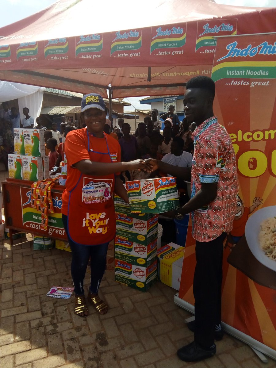 hubghlive's tweet photo. #INDOMIE_Cooking_Competition_Winners From Ongoing OHUM_FESTIVAL At #AWUKUGUA @KingLouisGh @greenfmgha @rapaliengh @HoTlKaL https://t.co/dWl5FJ5nq8