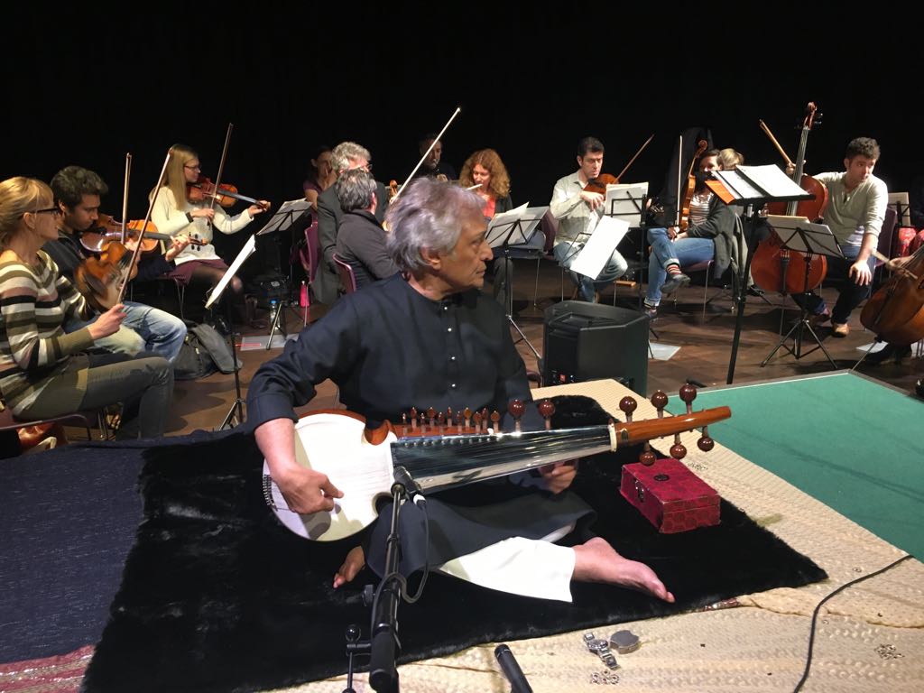 SinfoniaVerdi's tweet photo. Rehearsals underway...only 10minutes until doors open...@TheCurveSlough @AAKSarod @mytabla @murphyconducts
See you all soon! #RootsofFire #music #orchestra https://t.co/MmYaCpyNNk