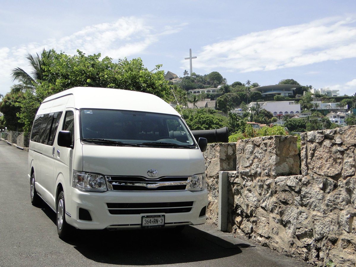 DMCacapulco's tweet photo. Organizamos los mejores Tours en Acapulco, ofrecemos servicios de traslados y transportación, renta de yates y villas además de servicios especializados para la Industria de Reuniones y shore excursions.

Informes: (744) 484-1996. WhatsApp: (744) 500-1060:https://t.co/BgqgFXpmyG https://t.co/40gIjlNnge