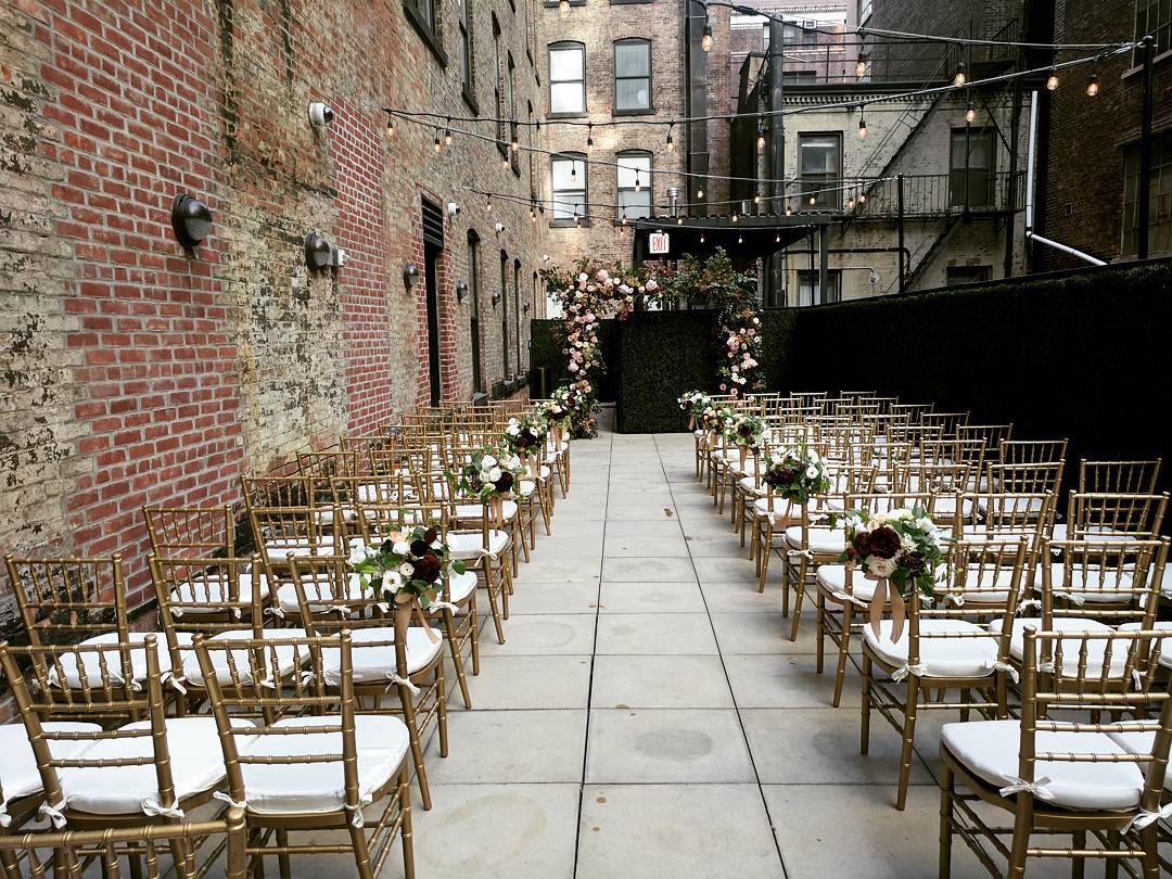 A dream come true at #TheRedburyNY. 💐  Plan your fairytale day with us! #sbeEvents | bit.ly/2wVjP1t 

📷: @ianpaulowens