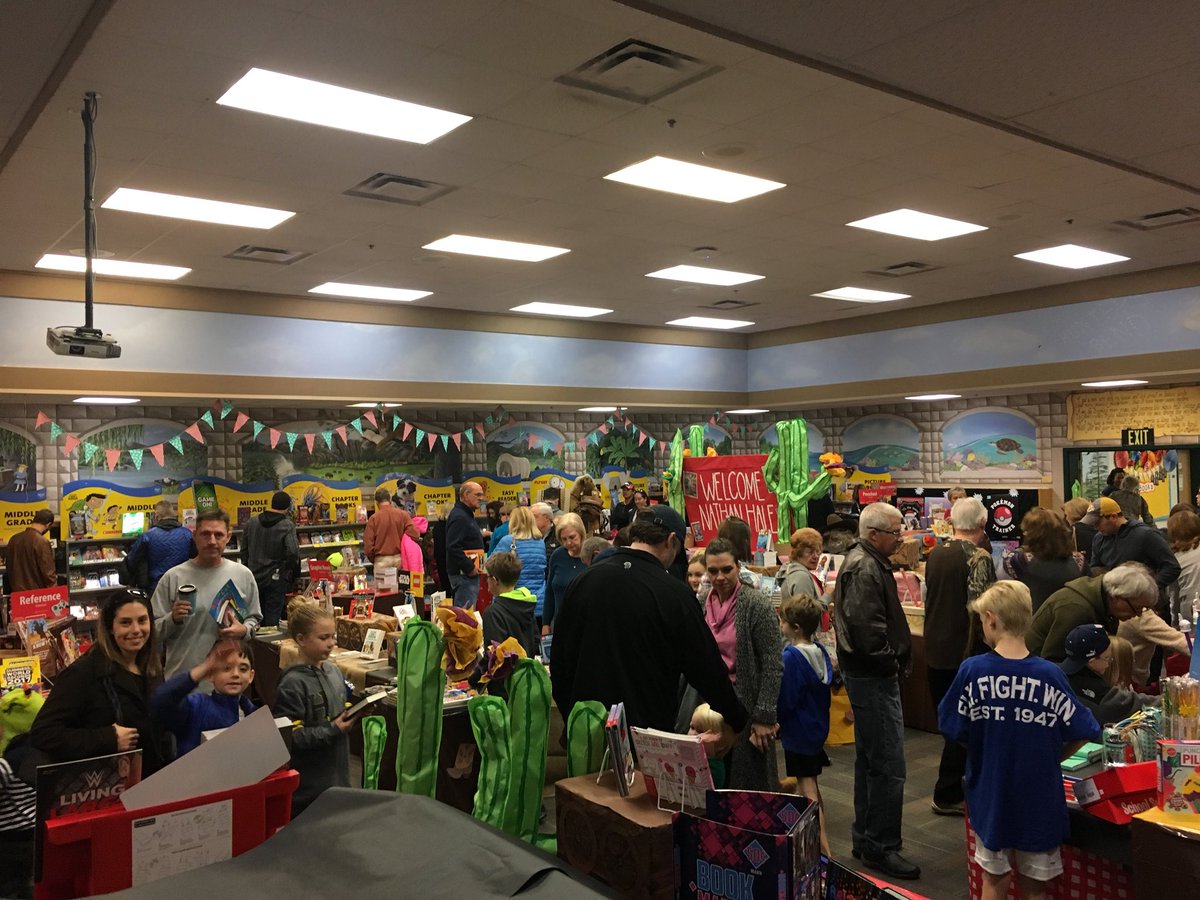 HBESLibrary's tweet photo. Our grand event was a big success! Thanks to all our grandparents and volunteers who made it a success! https://t.co/ooyVdiZVtD