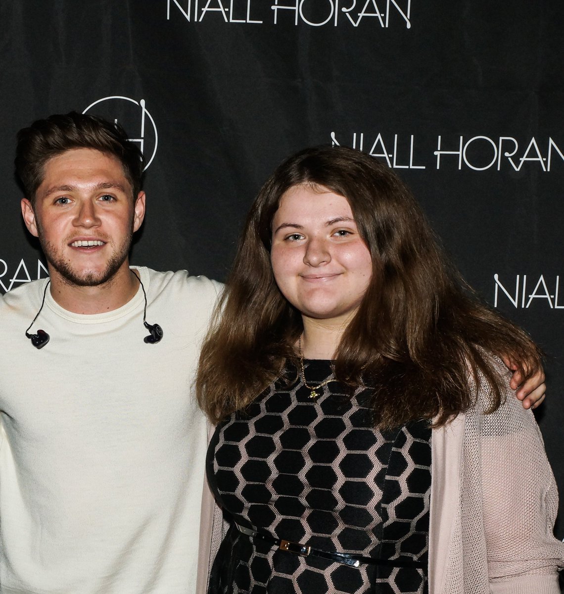 flickerized's tweet image. after 6 years we finally met. we both grew up to be our own person. i could not be more proud of us. i definitely have more to learn but we both agree we are wise beyond our years. thank you for the fantastic night. i had the time of my life and i miss it so much @NiallOfficial❤