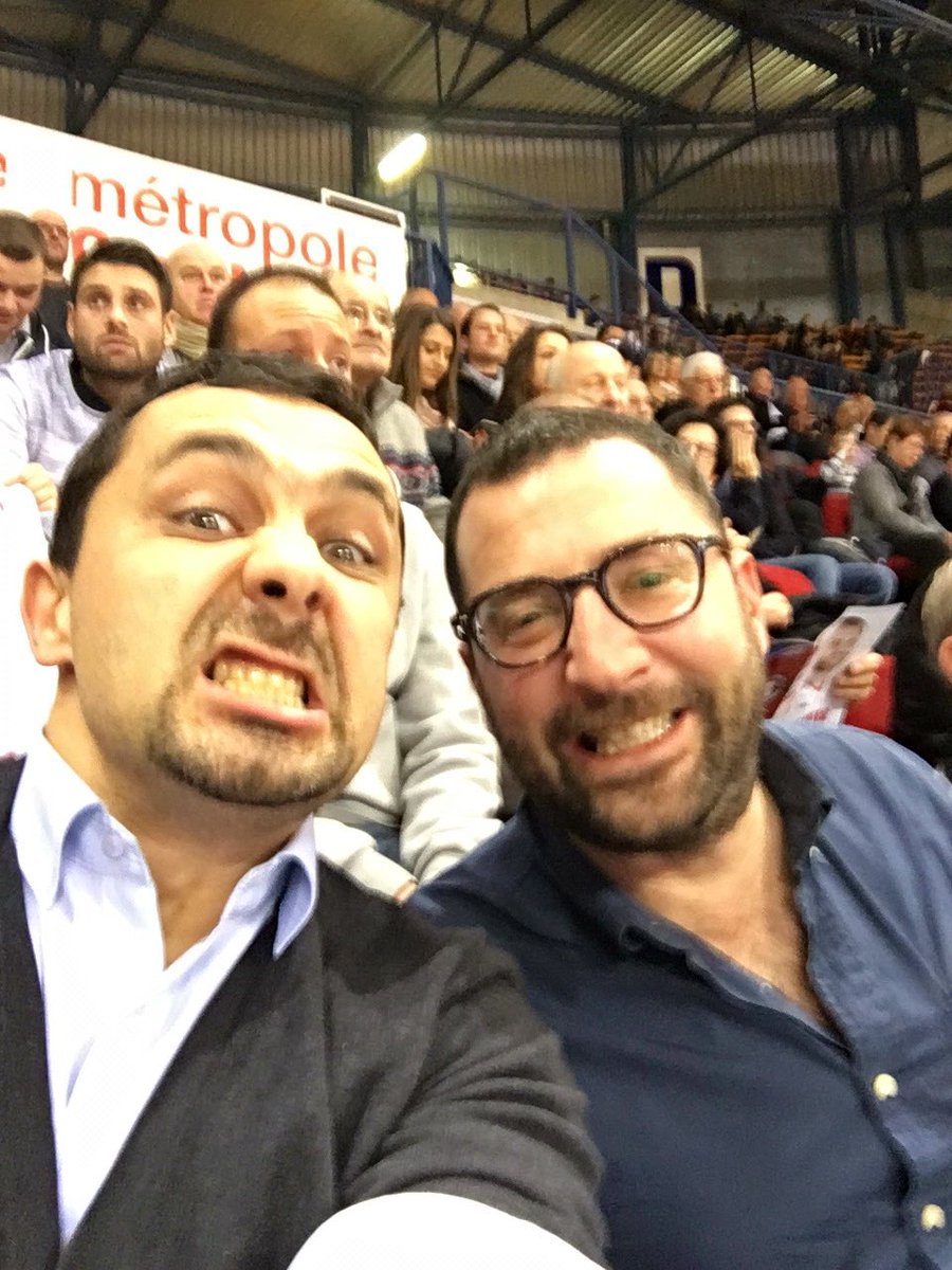 JonathSalm's tweet photo. On est chaud... 🏀@SLUCbasketNancy #GoSLUC #TeamSluc https://t.co/Zp79b1OaBE