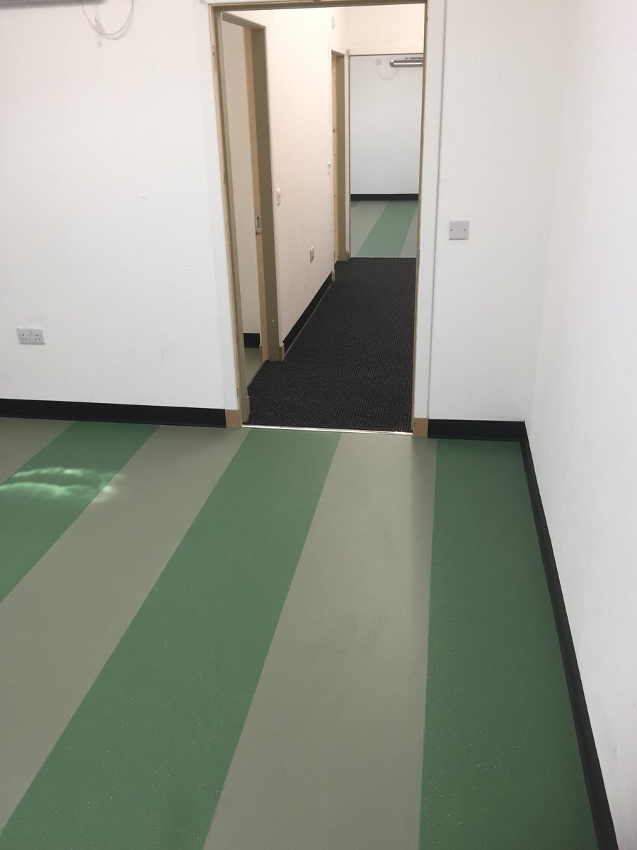 RaymondCowie's tweet photo. @AltroFlooring some Altro in a changing room https://t.co/zLTPmeB81s