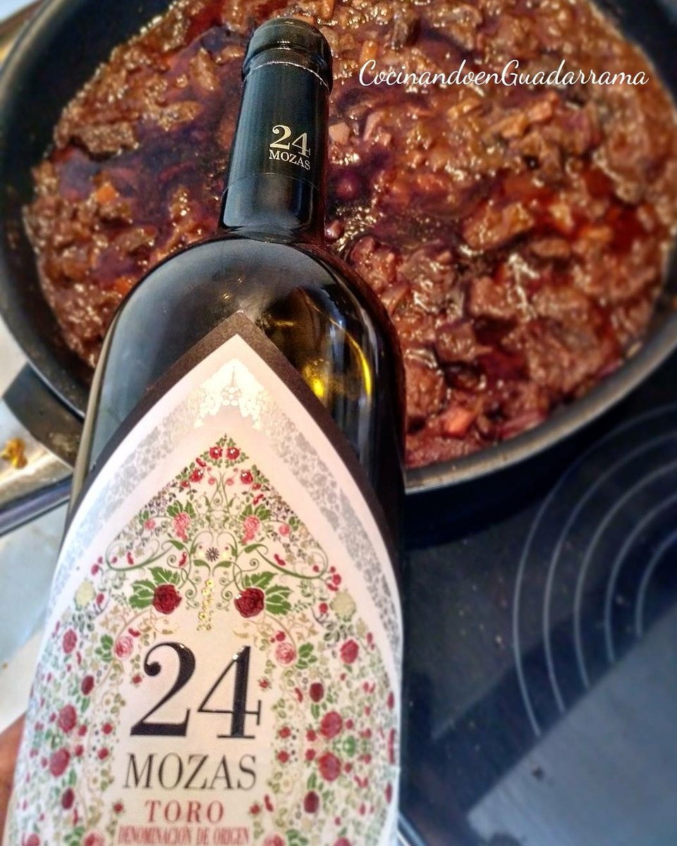 Coci_en_Guada's tweet photo. Habemus #arroz de carne de #torodelidia con #verduras y #vino denominaciΓ³n de origen de #Toro πππ·π·π·. A vuestra salud y buen #findesemana ..!!ππ
#rice #ricelovers #ricelover #meatlover #foodlover #bullmeat #wine #winelover #Zamora #igfoodie #igfood #carne #findearrocero https://t.co/3cAgNde2nT