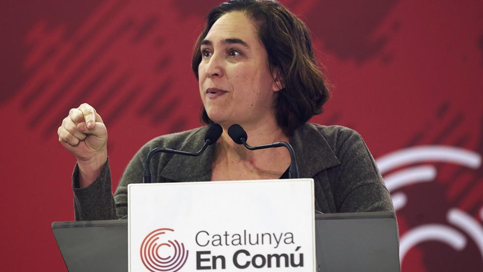 LaVanguardia's tweet photo. Colau, sobre el Govern cesado: “Hicieron una DUI, desaparecieron y dejaron el país solo” https://t.co/A3KrJLmRHf https://t.co/grl4hBOgYm