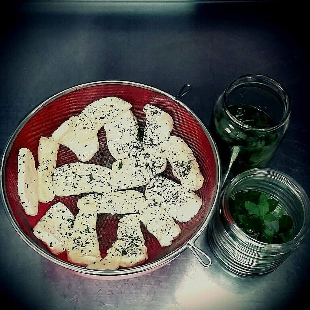 lachipriota's tweet photo. ¿Quién dijo que #Chipre está lejos? #queso #tradicional #halumi #χαλούμι #LaChipriota #BarrioYungay #Santiago #fb … https://t.co/uyQwqFDdEL https://t.co/AqR9GYF4Yn