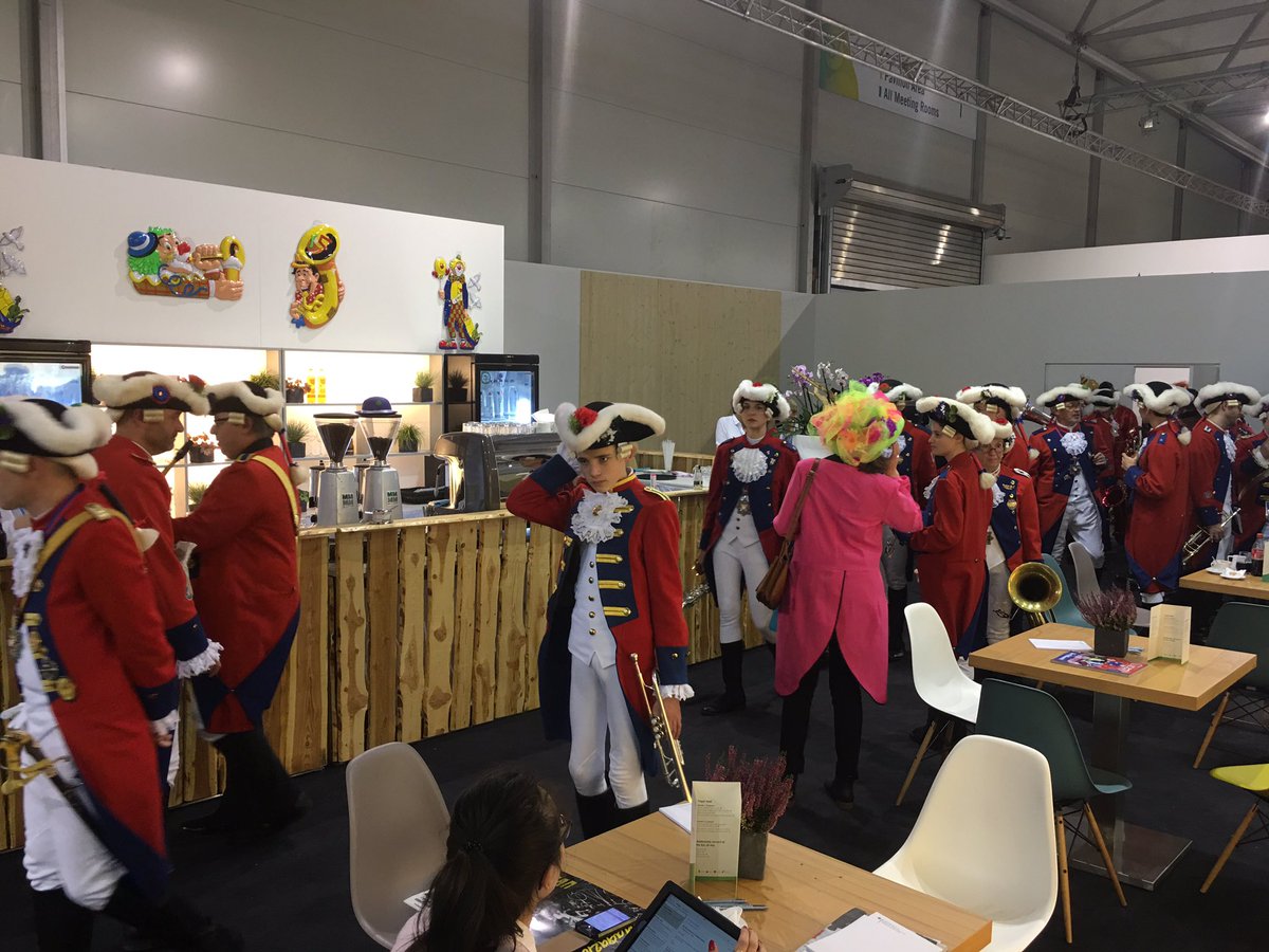 +++EIL+++ Schwer bewaffnete Söldner überfallen #cop23 in Bonn +++ Noch ist unklar, auf wessen Kommando sie hören+++