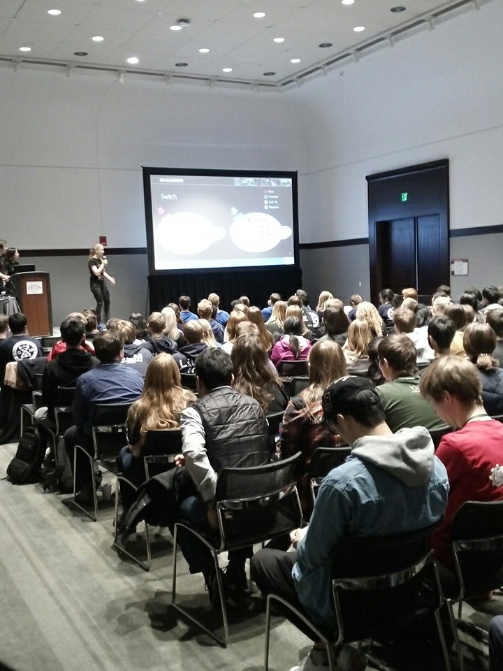 @igemchalmers are presenting in an absolutely packed lecture room. Good job guys! #GiantJamboree #iGEM #iGEM2017