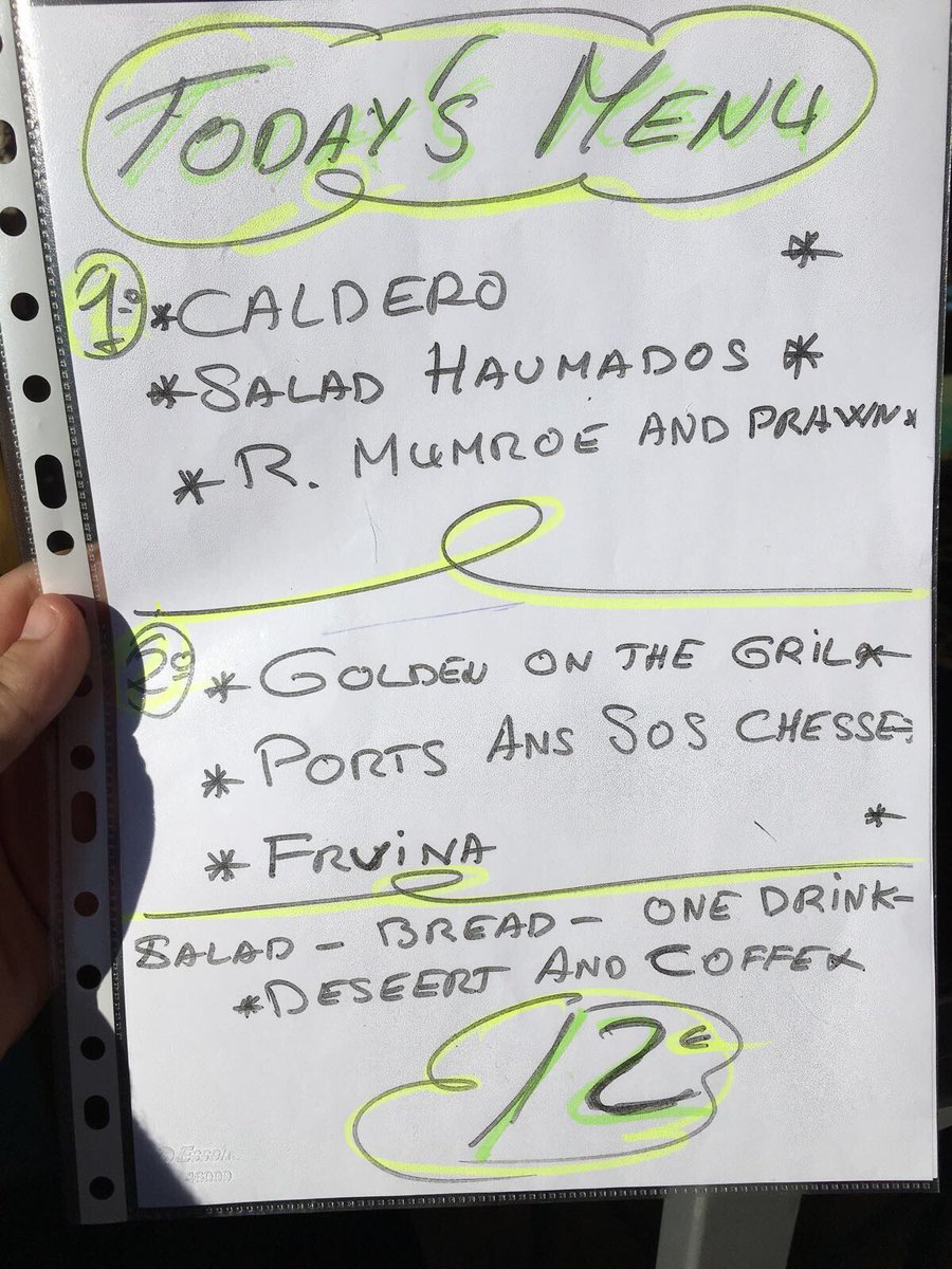 nurianu's tweet photo. No sabría qué comer... elegir entre la “Golden” y el “Ports ans SOS chesse” es una decisión que nadie en esta vida debería se verse obligado a tomar! https://t.co/hLZgX1nlXB