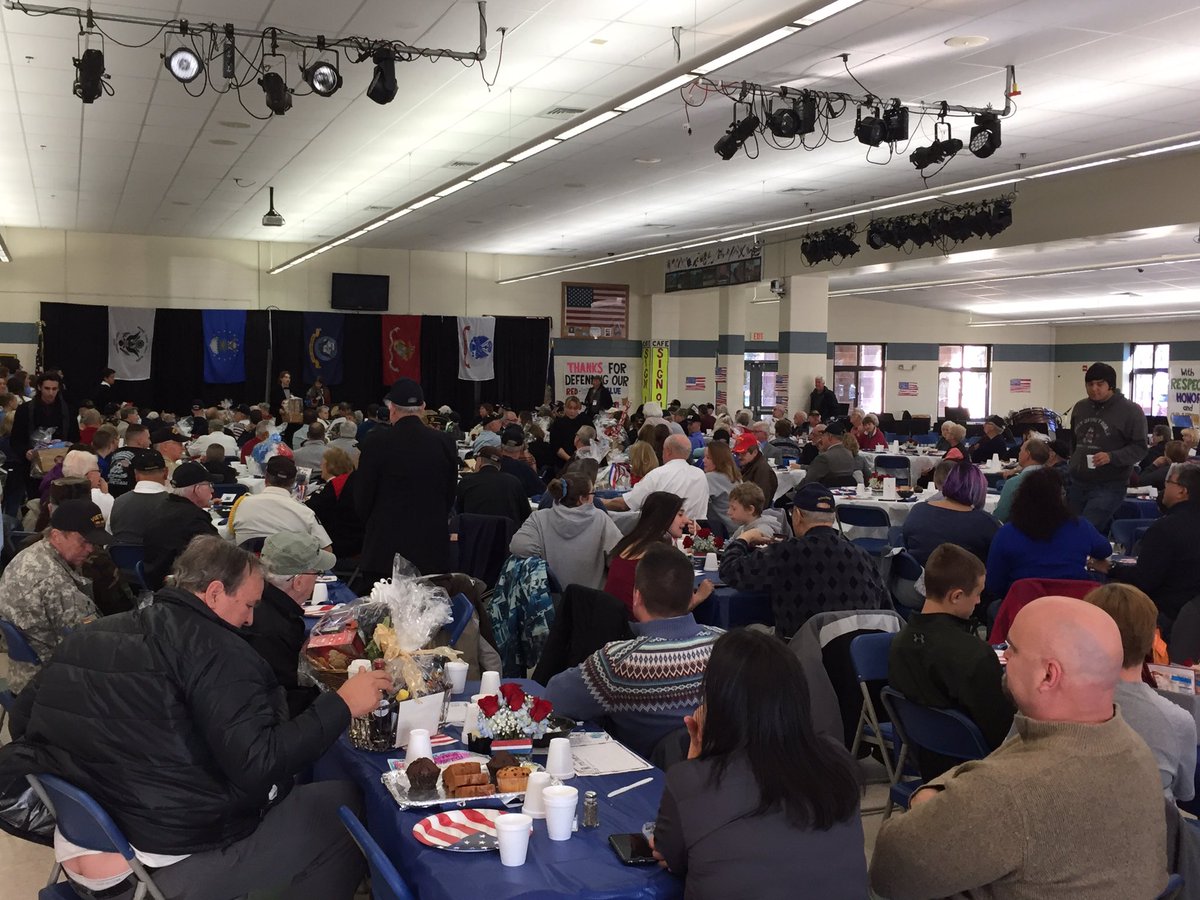 Londonderry_lms's tweet photo. A wonderful breakfast by the @Londonderry_lhs Pay It Forward group and @londonderry_dng Thank You Veterans! https://t.co/gzXEPH9LMj