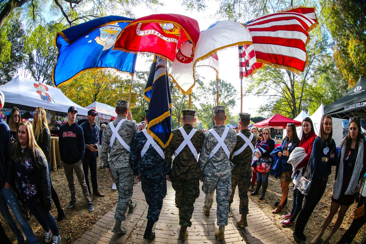 OleMissPix's tweet photo. Thank you to all the members of the U.S. Armed Forces.

@OleMissFB #MilitaryAppreciation 
#USA #WarriorWeek #VeteransDay @OleMissSports https://t.co/KPLKG7Un3l