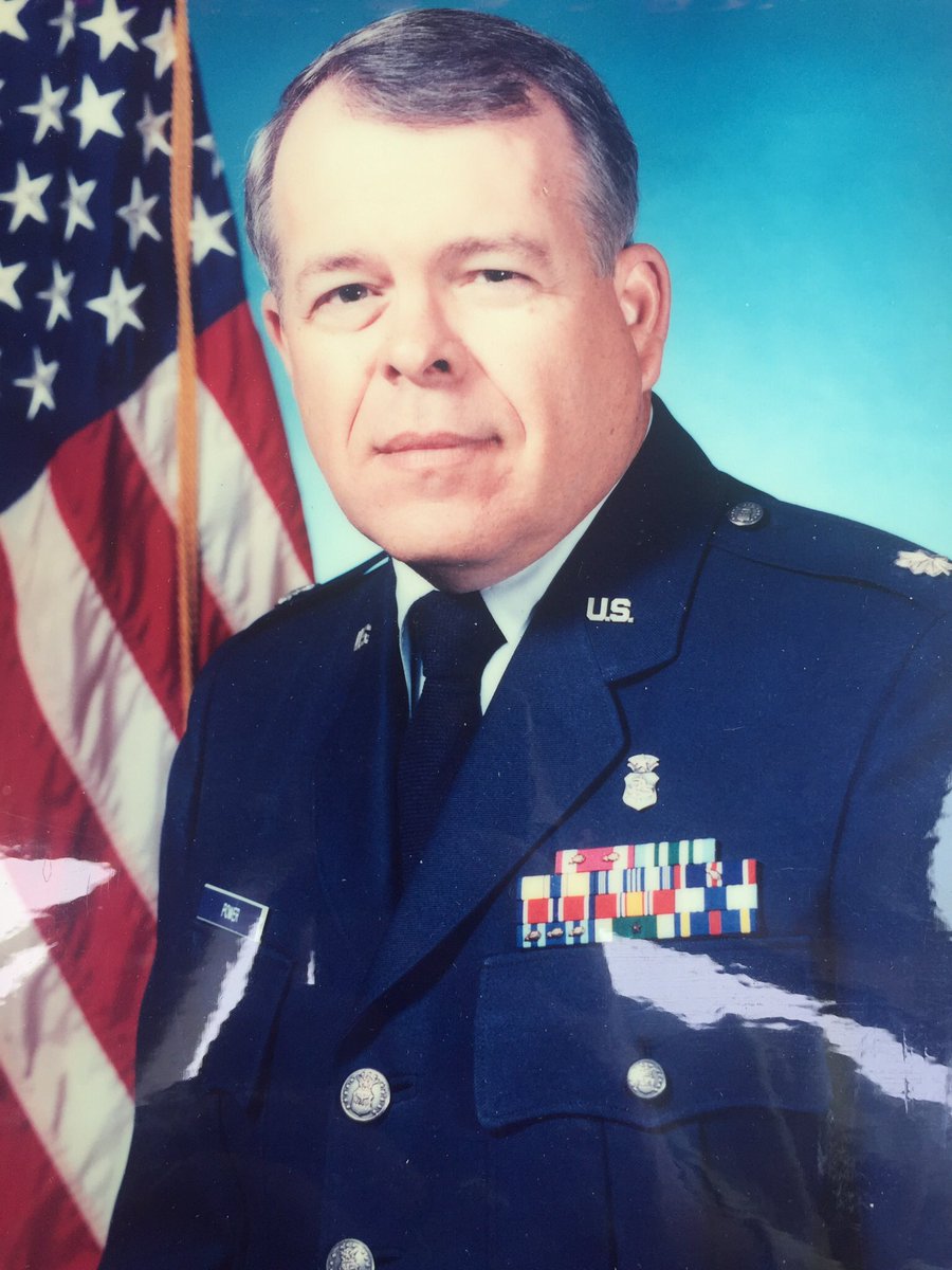 coachpower79's tweet photo. Salute to the men in my family that have raised me. From WW2 to Korea to Vietnam to the Dessert...you guys were there making us safe. #VeteransDay2017 #GrampsPower #GrampsKlein #UnclePower #Dad https://t.co/YbmzqO3d9b