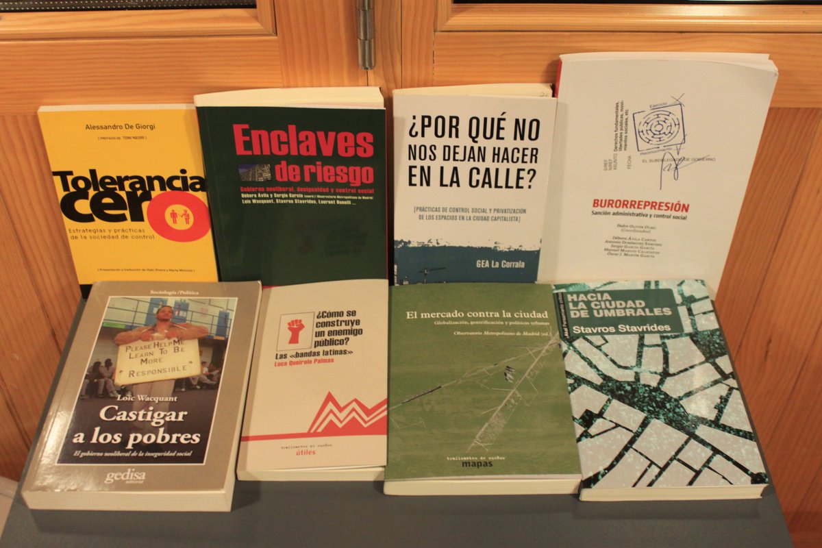 [ EL DERECHO A LA CIUDAD (I) comunidad, cultura, contrapoder ]
Os recomendamos este itinerario de lectura sobre gobierno neoliberal, desigualdad y control social.
facebook.com/laotralibreria…